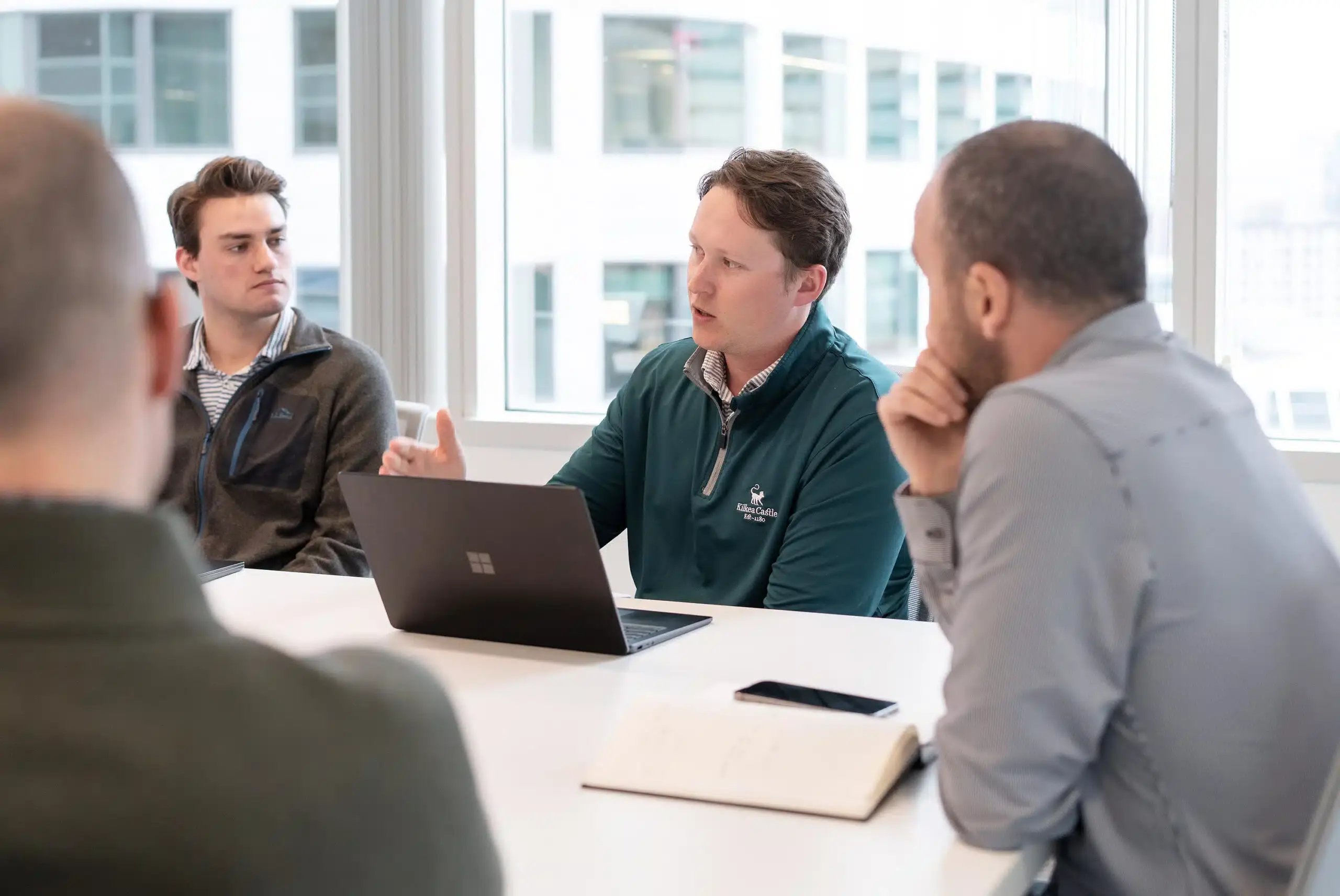 A network of global industry experience at your service.